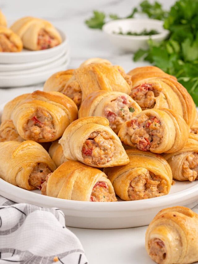 featured-recipe-card-rotel-sausage-and-cream-cheese-crescents-37Q1200