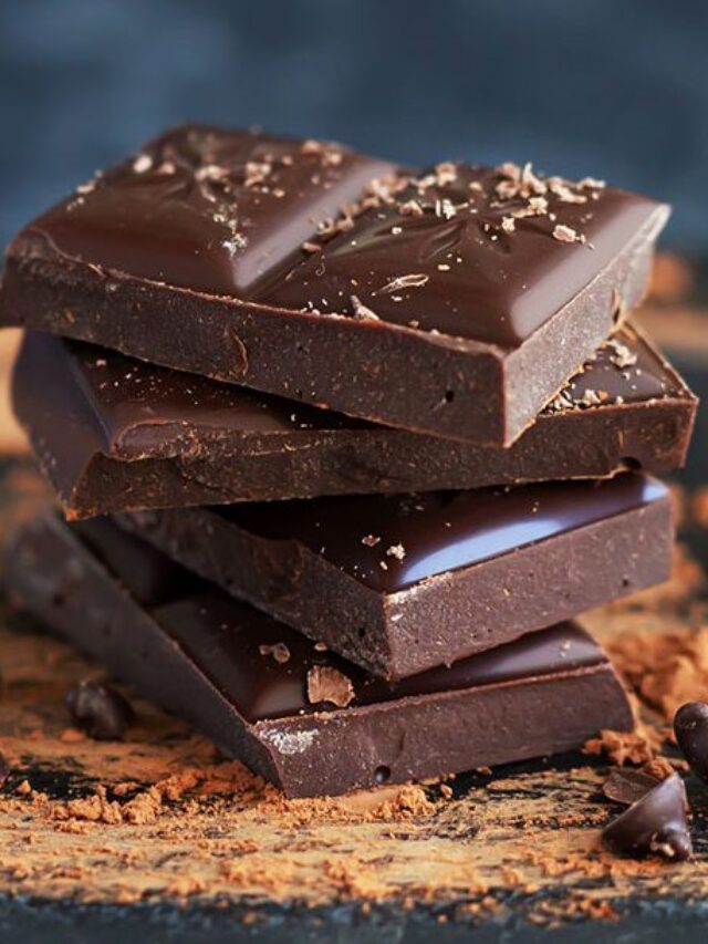 16529MERDES-Eating-Chocolate-1200x610