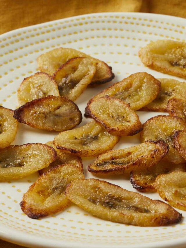272347-air-fryer-roasted-bananas-ddmfs-1359-4x3-1-c62465c854ab4ff582ee9847c8c7ef21