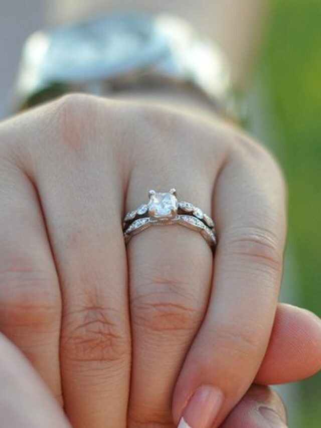 Which-Hand-to-Wear-Your-Engagement-Ring-On-800x473