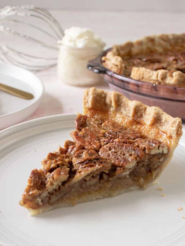 close-up-of-pecan-p-ie-slice-2